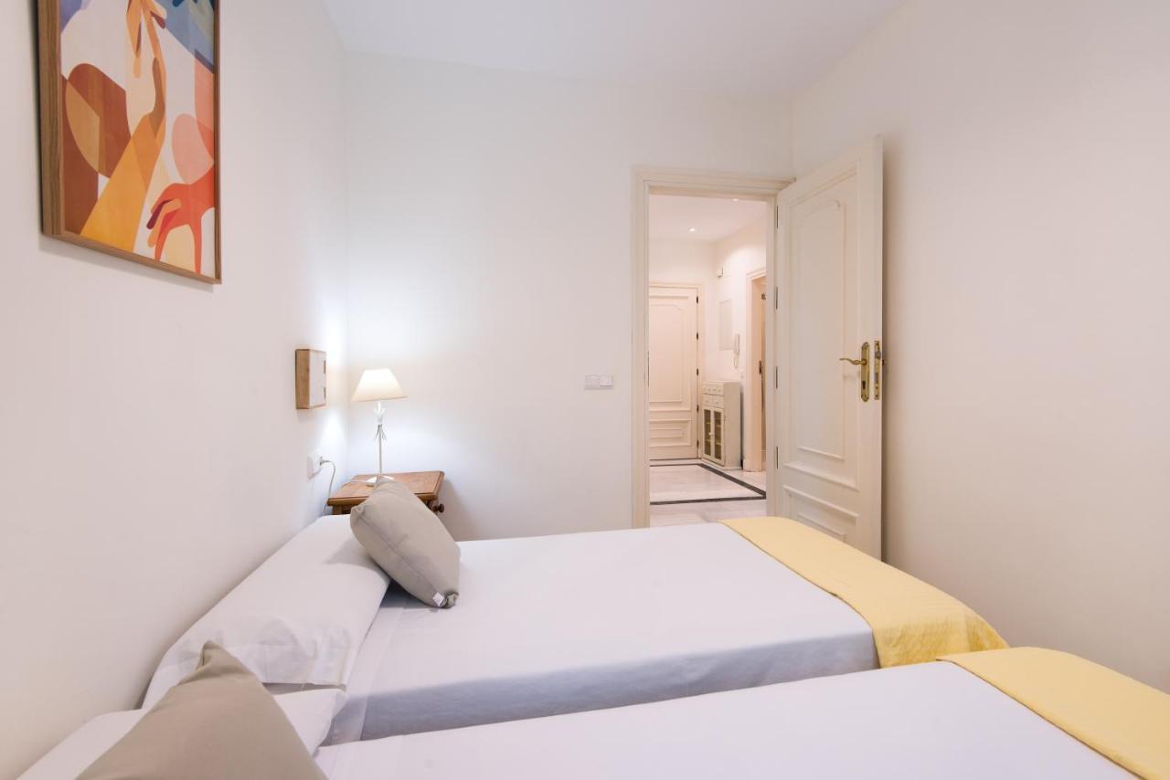Rentandhomes Beachfront Marbella Center Buitenkant foto