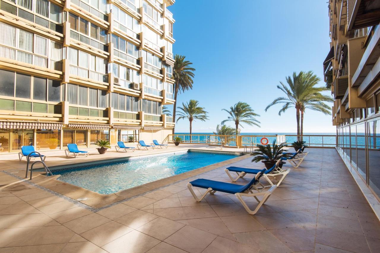 Rentandhomes Beachfront Marbella Center Buitenkant foto