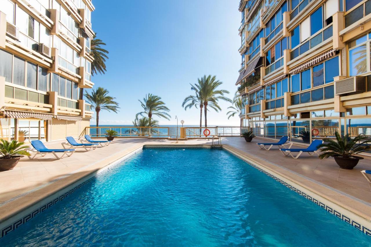 Rentandhomes Beachfront Marbella Center Buitenkant foto